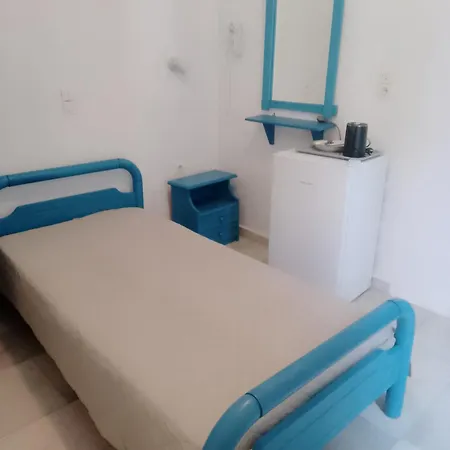 Ξενοδοχείο με διαμερίσματα Polemis 2*