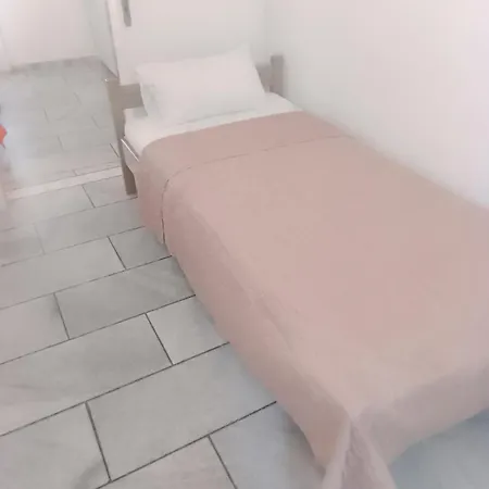 Polemis Ξενοδοχείο με διαμερίσματα 2*