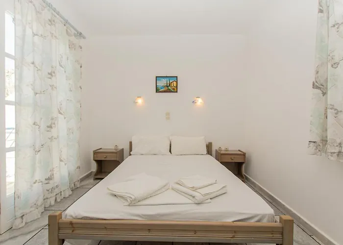 Polemis Апарт-отель 2*