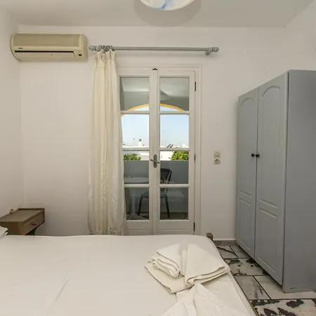 Polemis Lägenhetshotell Agia Anna (Naxos)