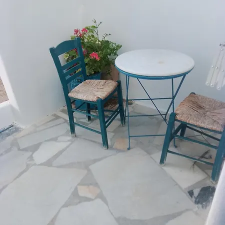 Polemis Lägenhetshotell Agia Anna (Naxos)